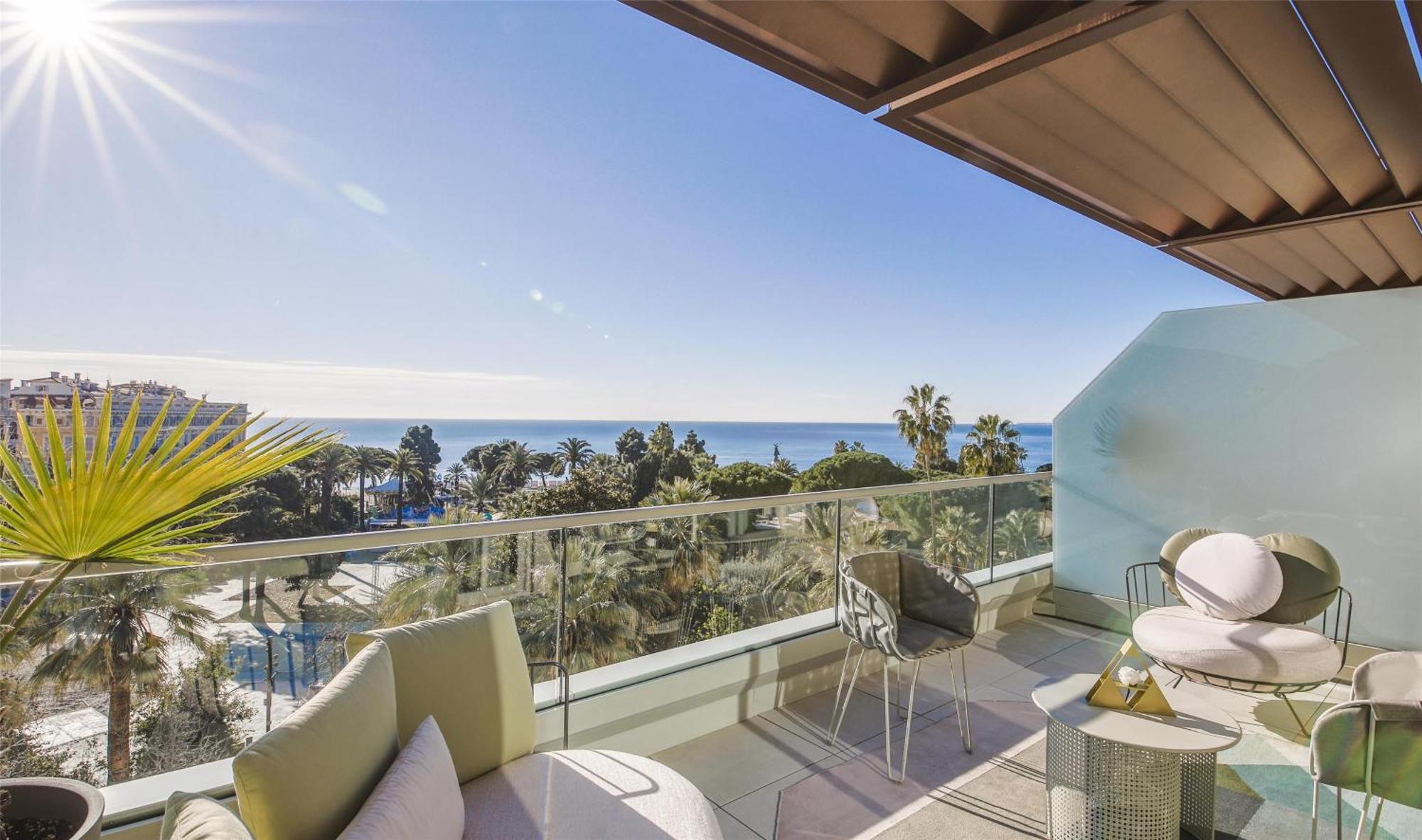Suite Junior avec Terrasse - Vue Panoramique sur Mer