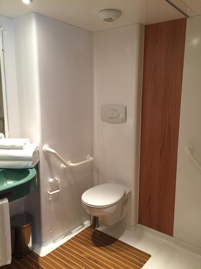 Chambre Lit King-Size Standard - Accessible aux Personnes à Mobilité Réduite