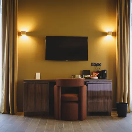 Hotel Gounod Fully Renovated-3