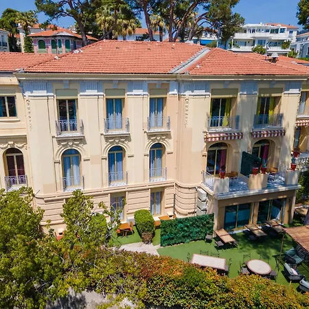 Hôtel Petit Palais-2