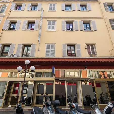 Villa Saint Exupery Beach Hostel-3
