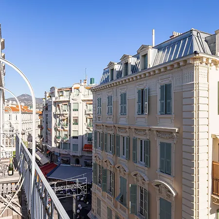 Le Dortoir Boutique Suites-3